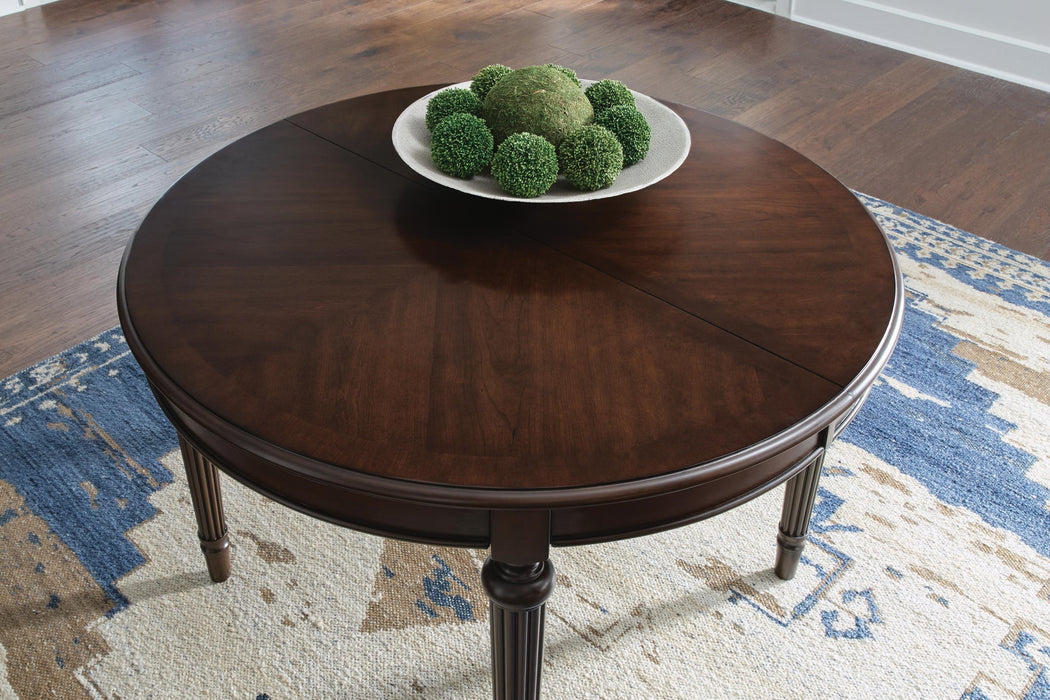 Lavinton Dining Table and 4 Chairs