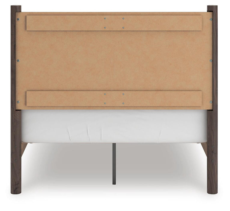 Pamytta Full Panel Platform Bed, Dresser and Mirror