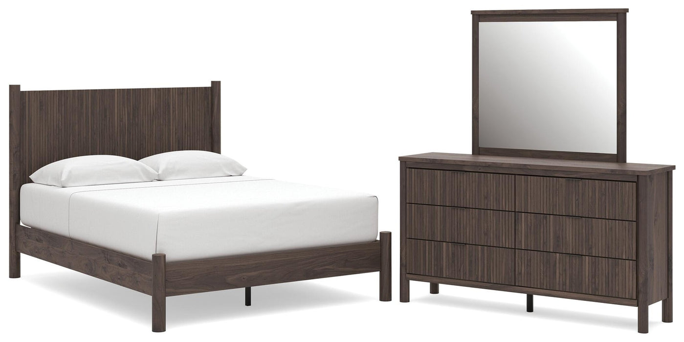 Pamytta Queen Panel Platform Bed, Dresser and Mirror