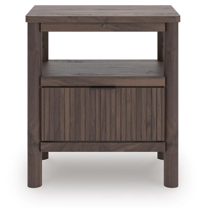 Pamytta Queen Panel Bed, Dresser, Mirror, Chest and Nightstand
