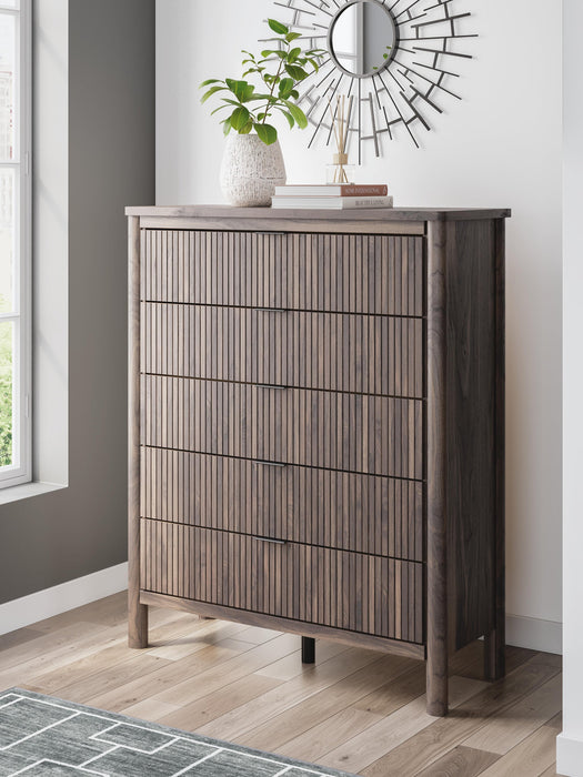 Pamytta Queen Panel Bed, Dresser, Mirror, Chest and Nightstand