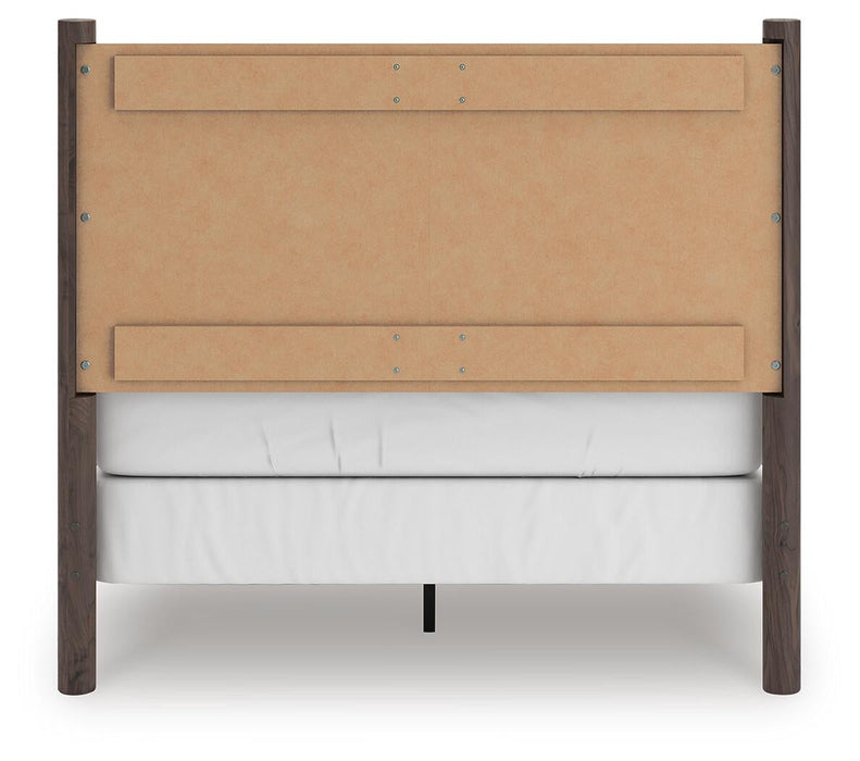 Pamytta Queen Panel Bed, Dresser and Mirror
