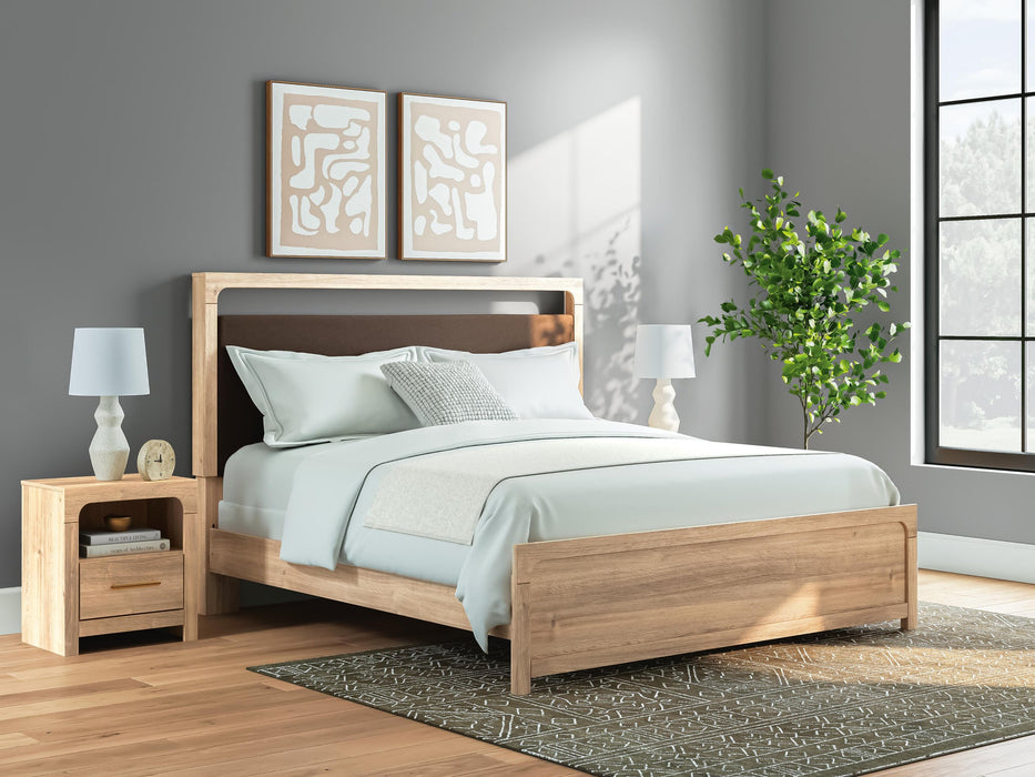 Kinlanni King Upholstered Panel Bed, Dresser, Mirror and Nightstand