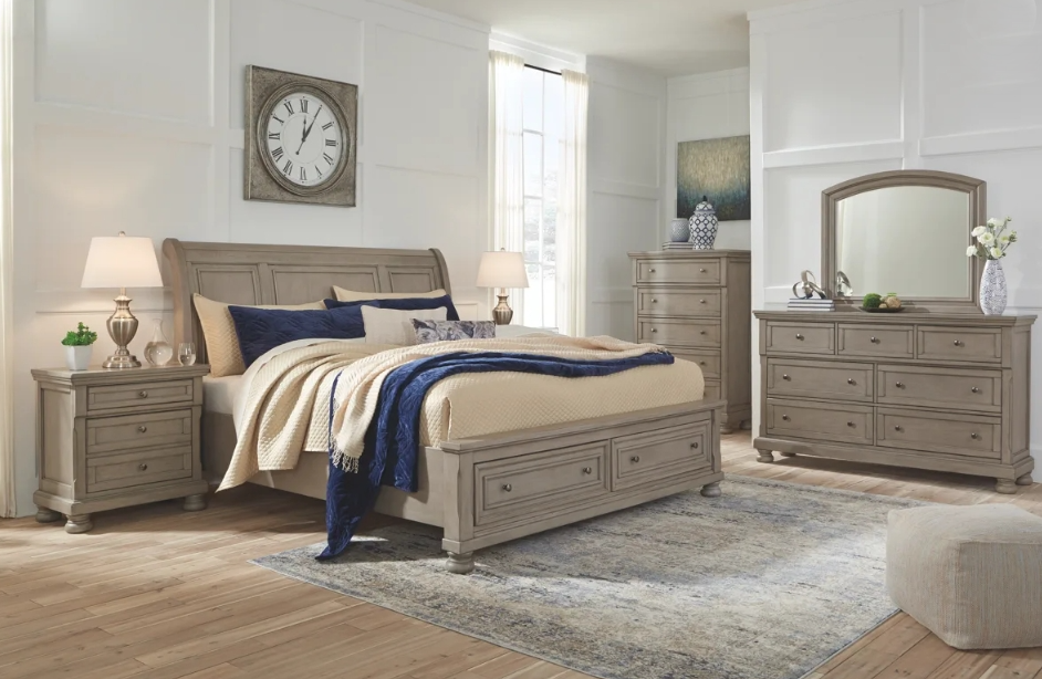 Lettner Queen Panel Bed with Dresser & Mirror