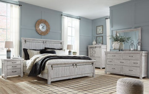Brashland White 5pc Dresser, Mirror and Queen Panel Bed