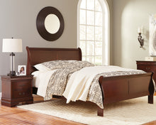 Load image into Gallery viewer, Alisdair Queen Sleigh Bed with 2 Nightstands
