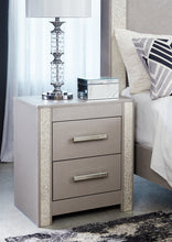 Load image into Gallery viewer, Surancha King Poster Bed with Mirrored Dresser, Chest and Nightstand
